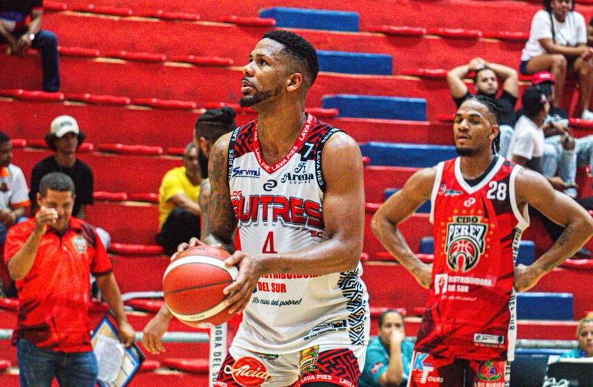 San Cristóbal vive una estimulante caminata de tres juegos en el Torneo Superior 2025