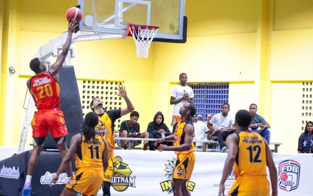 Inician el 18vo Torneo de Baloncesto Superior
