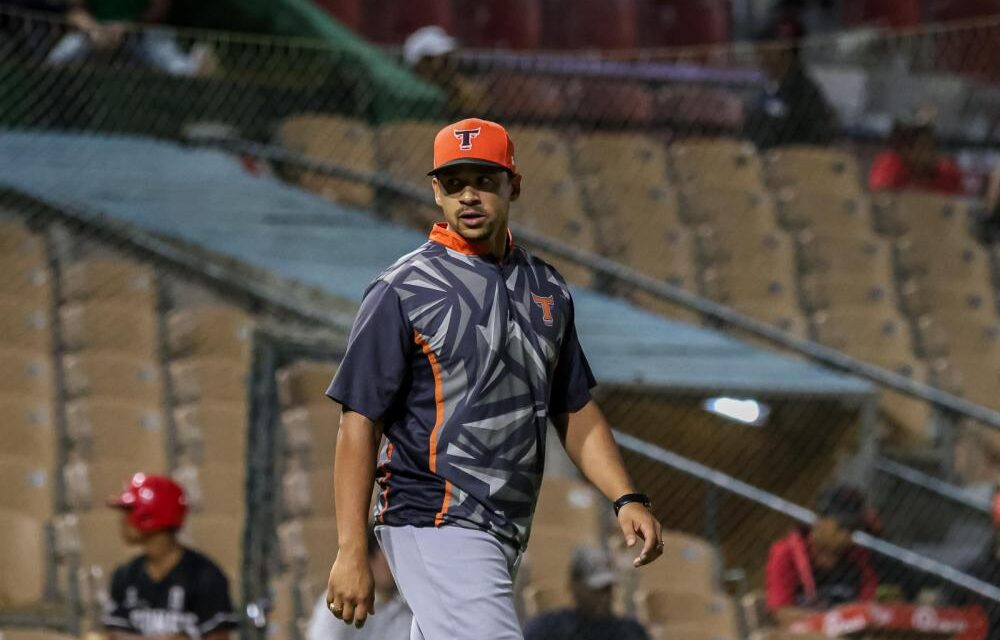 Víctor Estévez es afamado coach de Grandes Ligas por los Nacionales de Washington