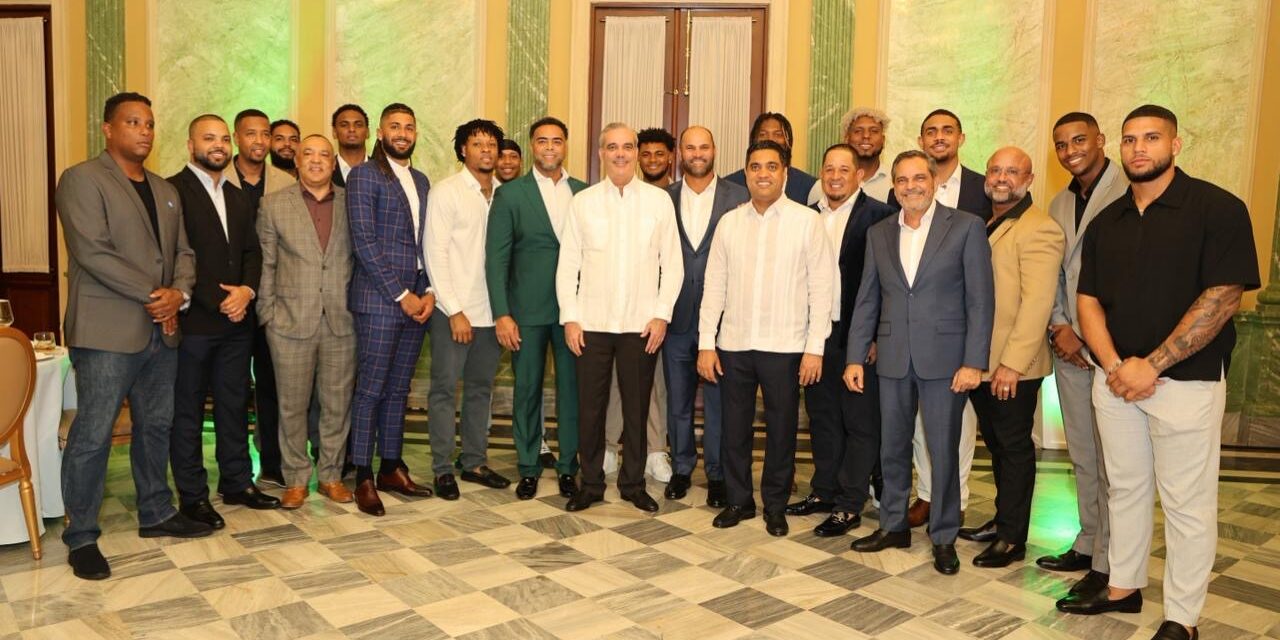 Presidente Luis Abinader se reúne con estrellas de Grandes Ligas 