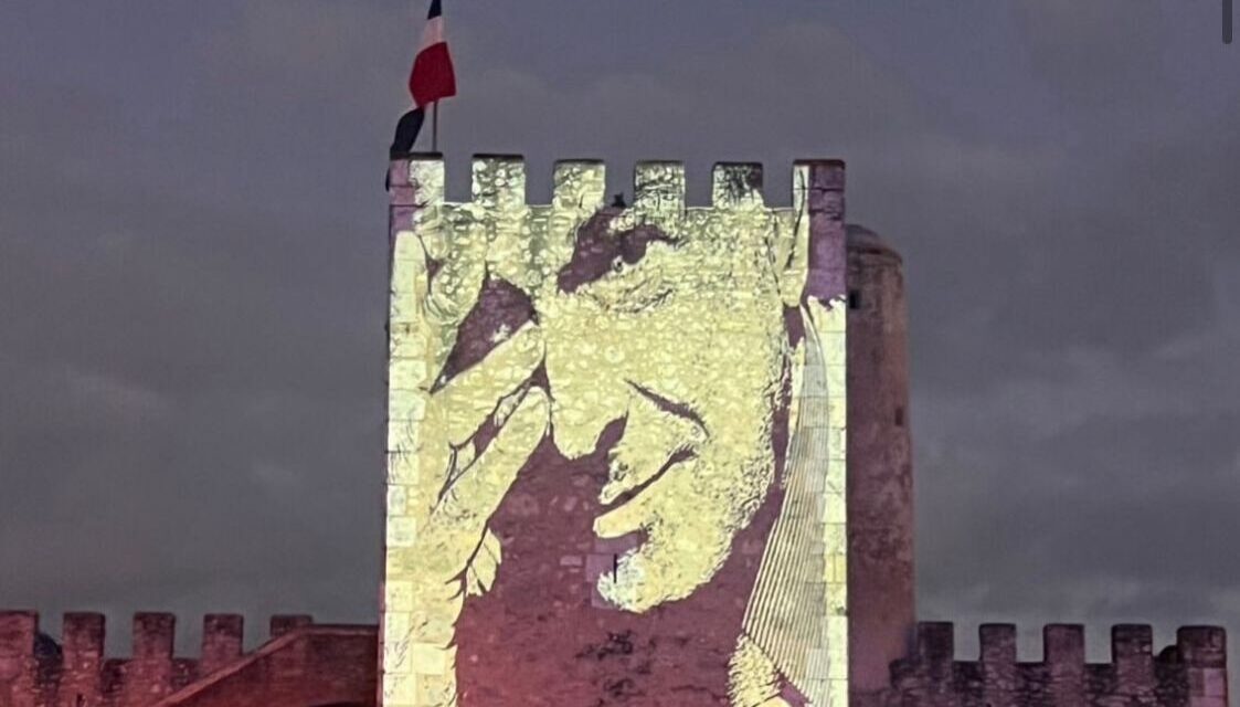 La Zona Colonial conmemora seis décadas de Óscar de la Renta