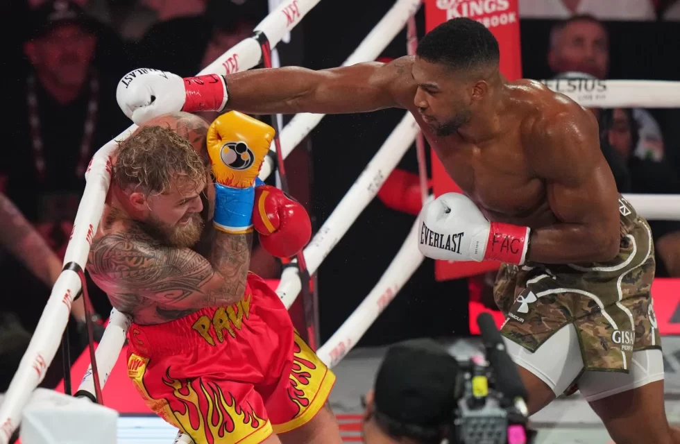 Anthony Joshua noquea al YouTuber Jake Paul en 6to asalto y deseo pelea en la división de los pesados