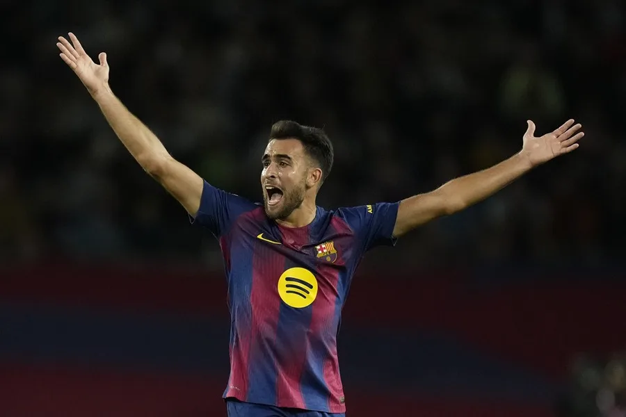 Eric Garcia renueva con el Barcelona hasta junio de 2031