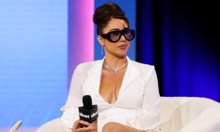 Kali Uchis complace a sus fans con el estreno de “Muévelo”