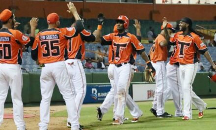 Toros se llevan entre los cuernos a los Gigantes en campeonato dominicano
