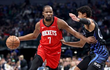 Bucks diezmados frenan a Celtics; Rockets superan a Clippers en apretado pestillo