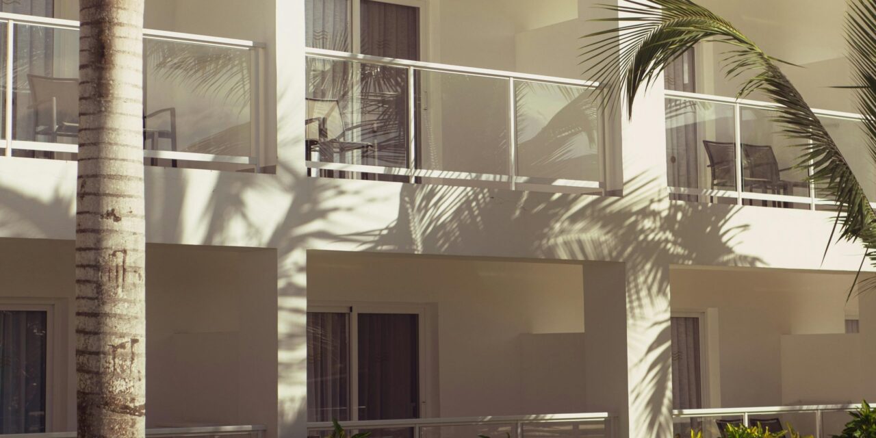La mayoría de las habitaciones de hotel operan con licencias válidas.