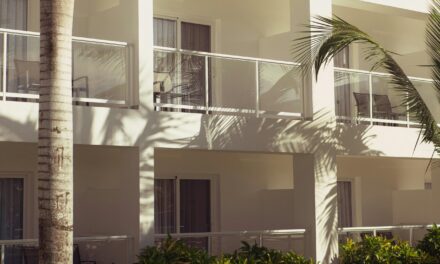 La mayoría de las habitaciones de hotel operan con licencias válidas.