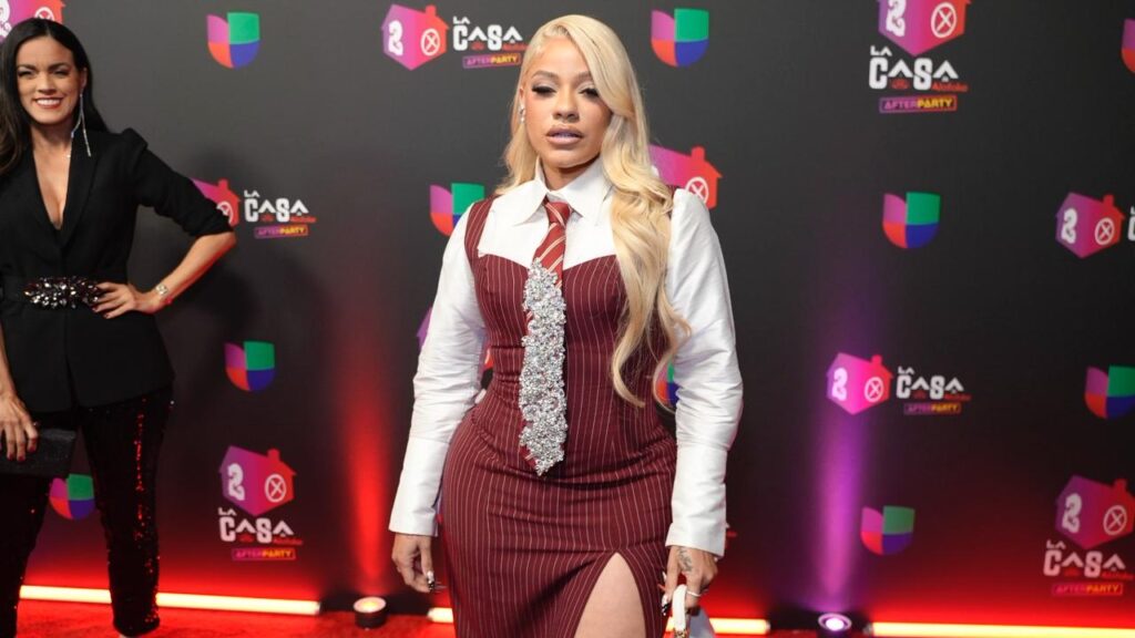 Participantes de La Casa de Alofoke 2 deslumbran en la alfombra roja del programa especial de Univision - Noticias de hoy en República Dominicana | último minuto