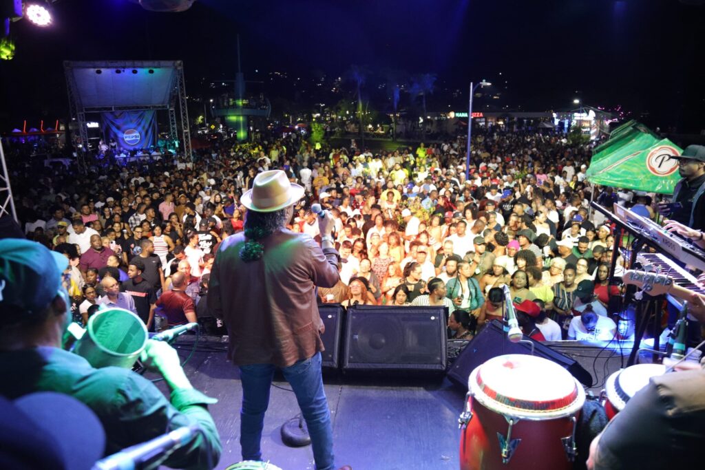 Samaná vibró de alegría con un histórico festival de música y cultura - Noticias de hoy en República Dominicana | último minuto
