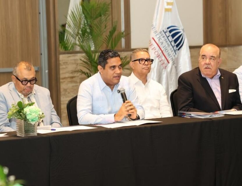 Ministro Kelvin Cruz presenta software eventos 2026