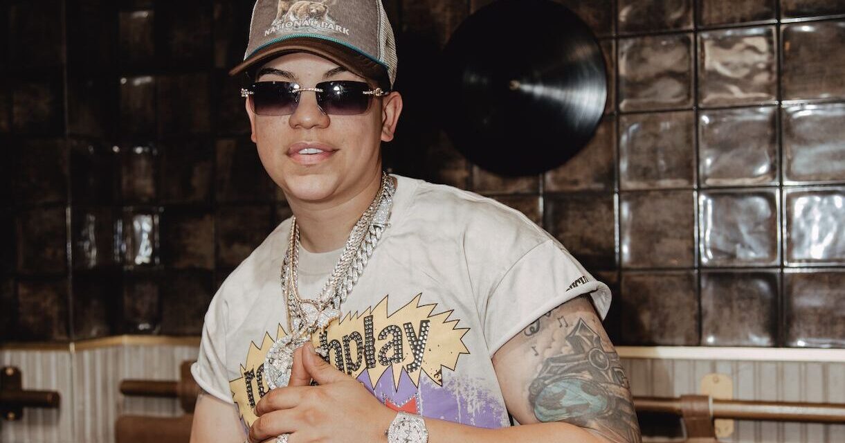 J Álvarez llegará a Colombia con su “El Luxury Tour 2026”