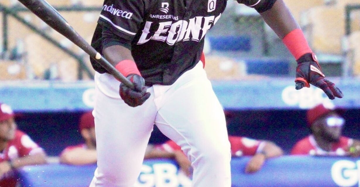 Héctor Rodríguez, un pequeño ‘coloso’ en el Escogido