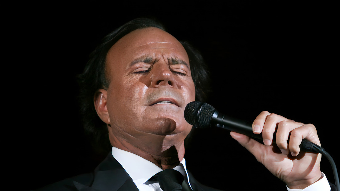 Julio Iglesias sigue contraatacando a sus demandantes
