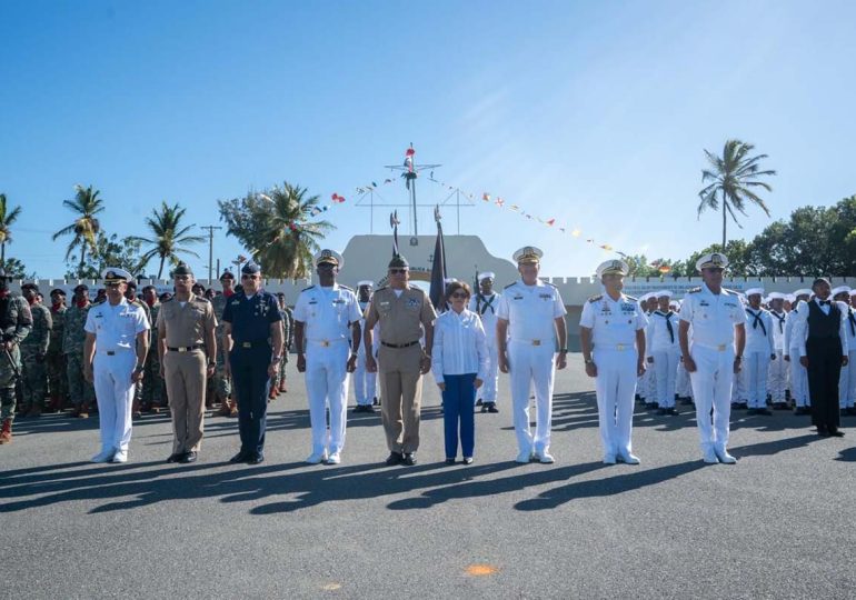 Armada dominicana gradúa 272 cadetes en Base Las Calderas
