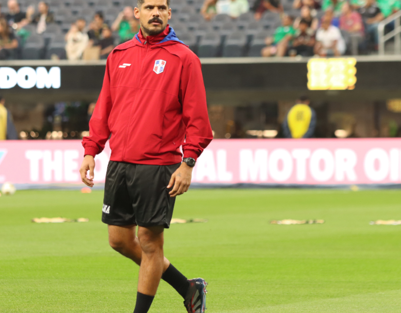 Arostegui asume la dirección técnica de la Selección Fútbol