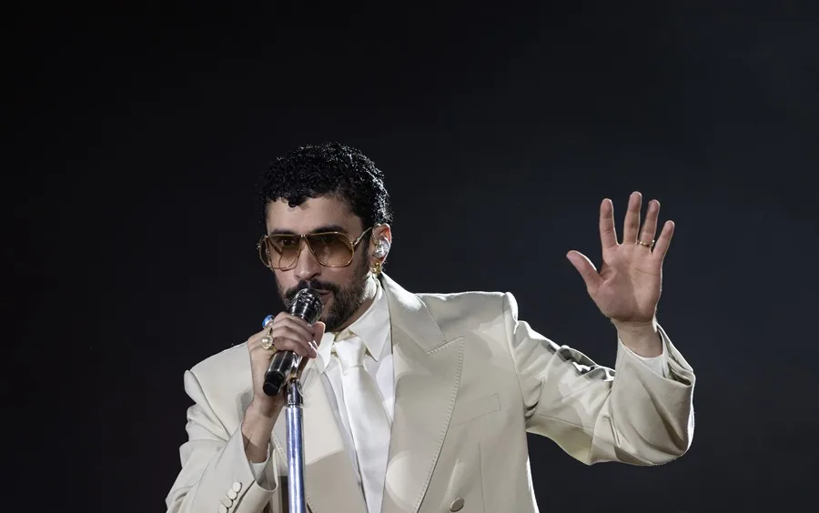 Demandan a Bad Bunny y su disquera