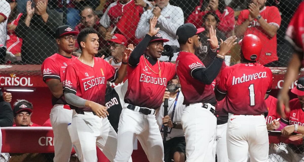 Leones del Escogido logran el bicampeonato