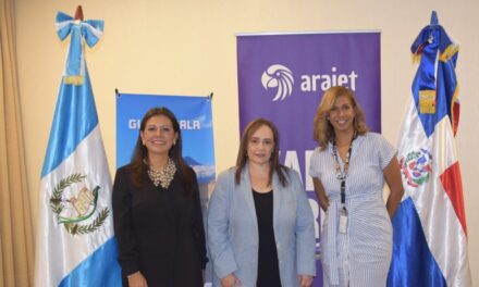 Guatemala muestra su potencial turístico en República Dominicana con el apoyo de Arajet