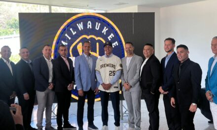 Diego Frontado firma con Milwaukee por US$1.6 millones desde la sociedad dominicana HYL