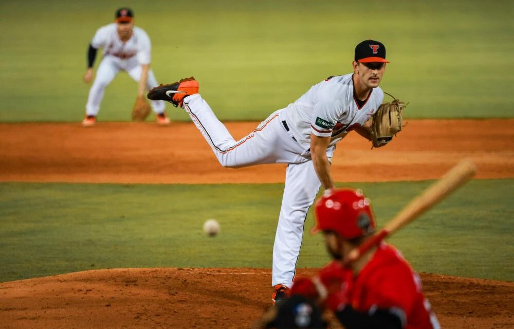 Courtney capitán triunfo de Toros sobre Leones