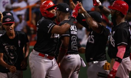 Leones extienden su invicto a 5-0 con triunfo sobre Toros