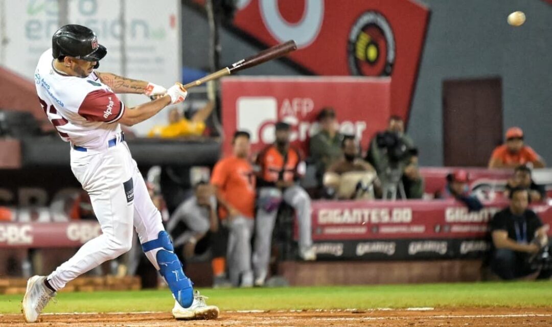 Siri decide en la décima y Gigantes vencen 2-1 a Toros en el Round Robin