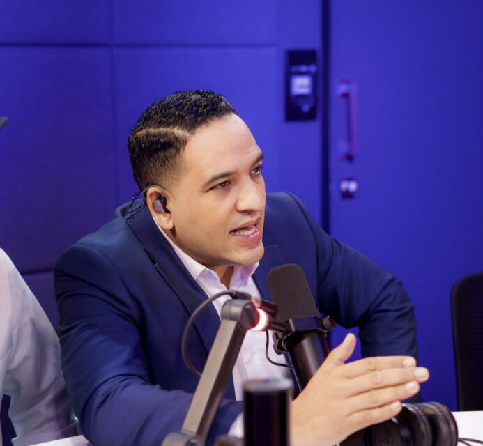 Decreto de destitución de administrador del Banco Agrícola