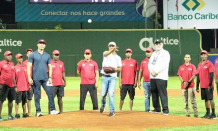Escogido reconoce la faena del equipo de mantenimiento del Estadio Quisqueya