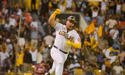 Julio Rodríguez deja en el dominio a los Gigantes y da triunfo a las Águilas en la décima