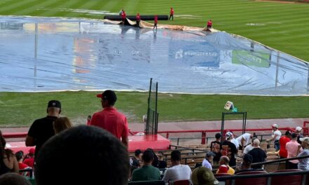 Suspendido por tromba el pernio entre Leones y Águilas; será reasignado para este domingo