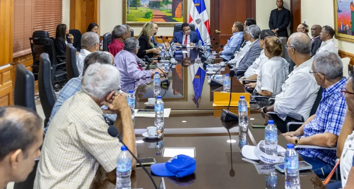 Los contratistas instan al Congreso a saldar deudas estatales de décadas de decadencia por obras públicas