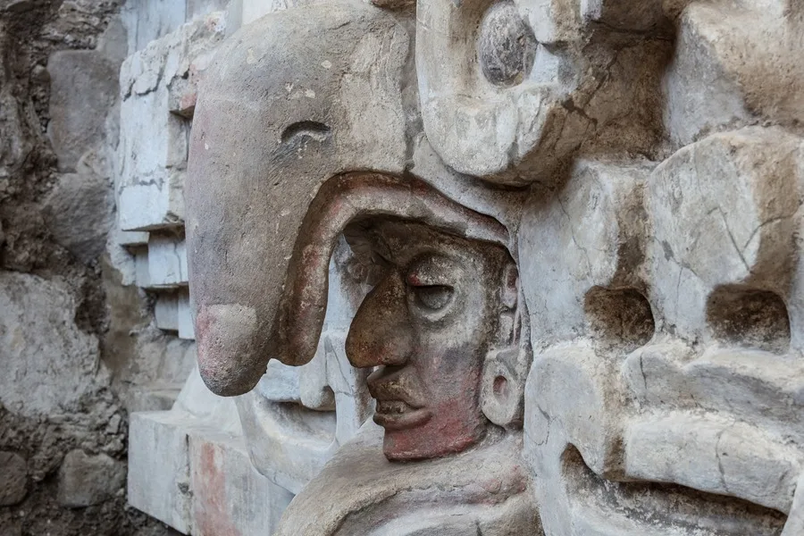 México anuncia el descubrimiento de una tumba antigua