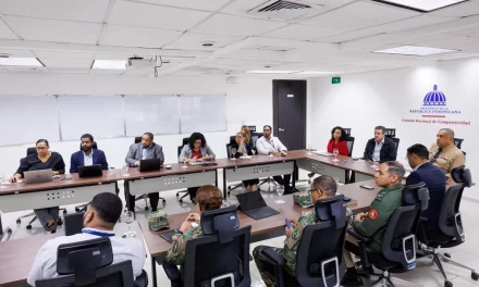 Migración avanza sistema digital para permisos de salida de menores