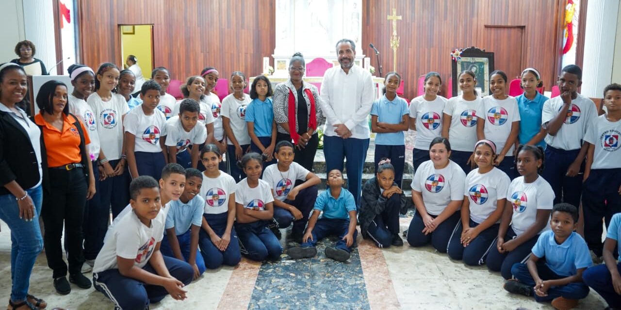 INEFI celebra ceremonia en conmemoración de su 28 aniversario