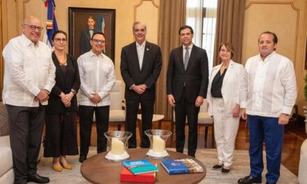 Presidente Abinader recibe a delegación de Michel Camilo y Berklee College of Music