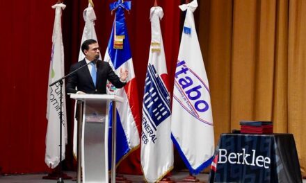 Berklee en SD marca un hito con un récord de 43 becas
