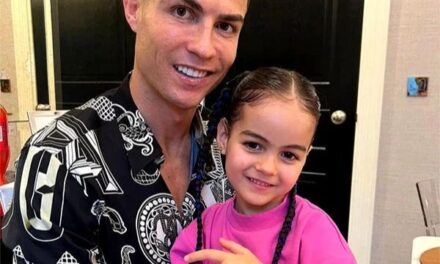 La hija de Cristiano Ronaldo se vuelve virulento por cantar una canción