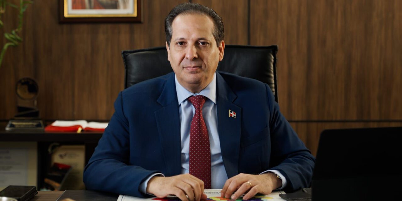 Vídeo | Ministro de Salud afirma que República Dominicana no corre aventura de avenida de influenza