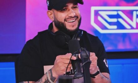 Junior Caminero amenaza con no permitirle la entrada