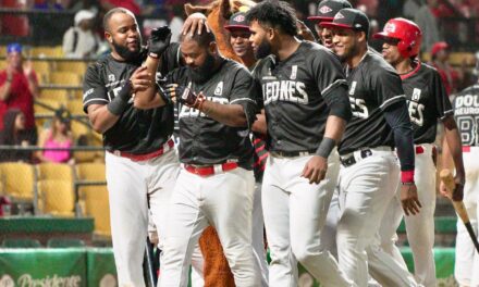 Leones del Escogido avanzan a la Serie Final por segundo año consecutivo