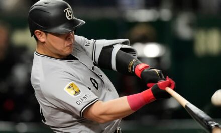 Japonés Kazuma Okamoto acuerda acuerdo con los Azulejos de Toronto