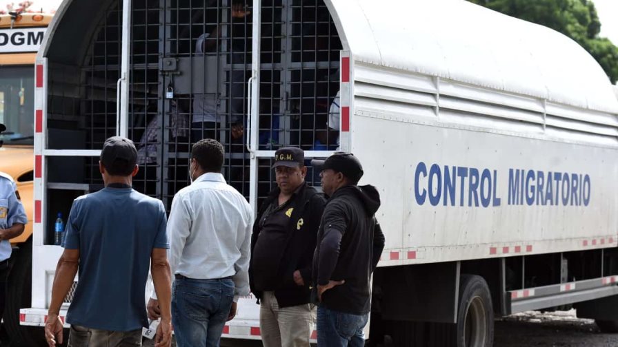 Casi 2.700 haitianos detenidos y deportados en operaciones especiales