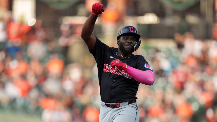 Orioles reclaman al dominicano Jhonkensy Noel desde los Guardianes