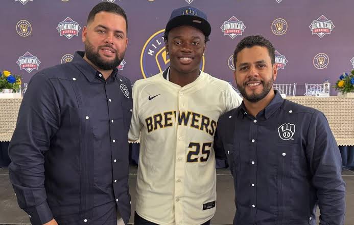 Ricki Moneys firma por US$1.7 millones con los Cerveceros de Milwaukee