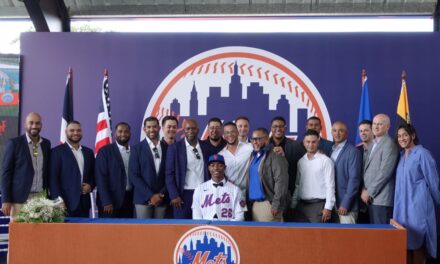 Mets confían en talento dominicano y firman a Wandy Asigen por US$3.9M