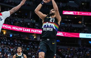 Lakers tropiezan sin Doncic, Edwards anota 55 en derrota y Celtics imponen su poder