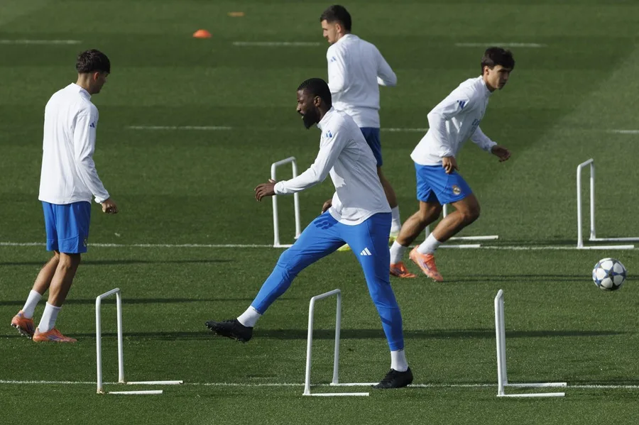 Rüdiger, duda para el partido de semifinales de la Supercopa de España por molestias en la rodilla