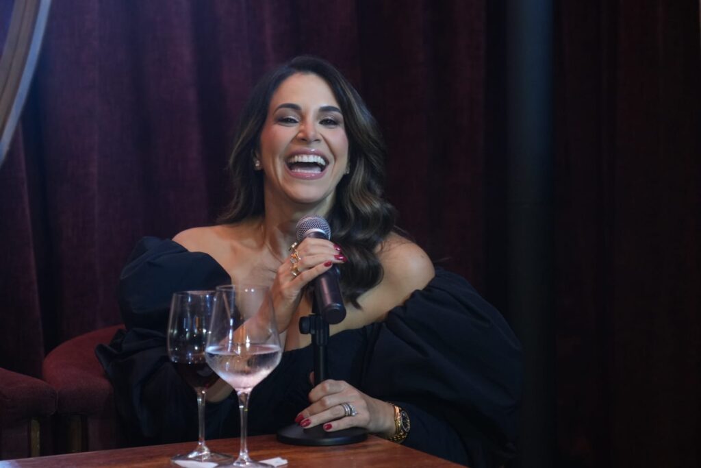 Propuesta teatral "sin pedir permiso" reúne a destacados comunicadores e inaugura nueva función - Noticias de hoy en República Dominicana | último minuto