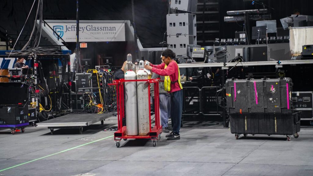 Se afinan detalles técnicos para la histórica noche Alofoke en el Agganis Arena de Boston - Noticias de hoy en República Dominicana | último minuto